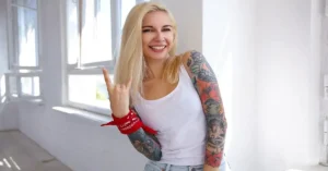 A Complete Guide to Roze Tattoos Ideas on Women’s Hand: